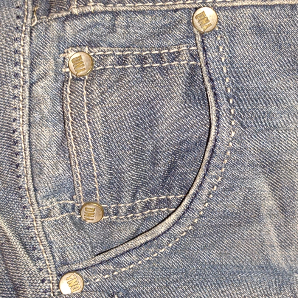 YNQ 9 Distressed Jeans - Picture 5 of 15